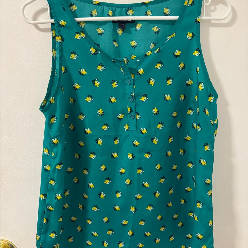 Gap Relaxed Sleeveless Green Floral Crepe Top Vneck Flower Blouse Size Small